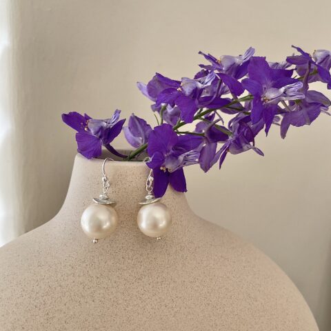 Cream Shell pearl with disc