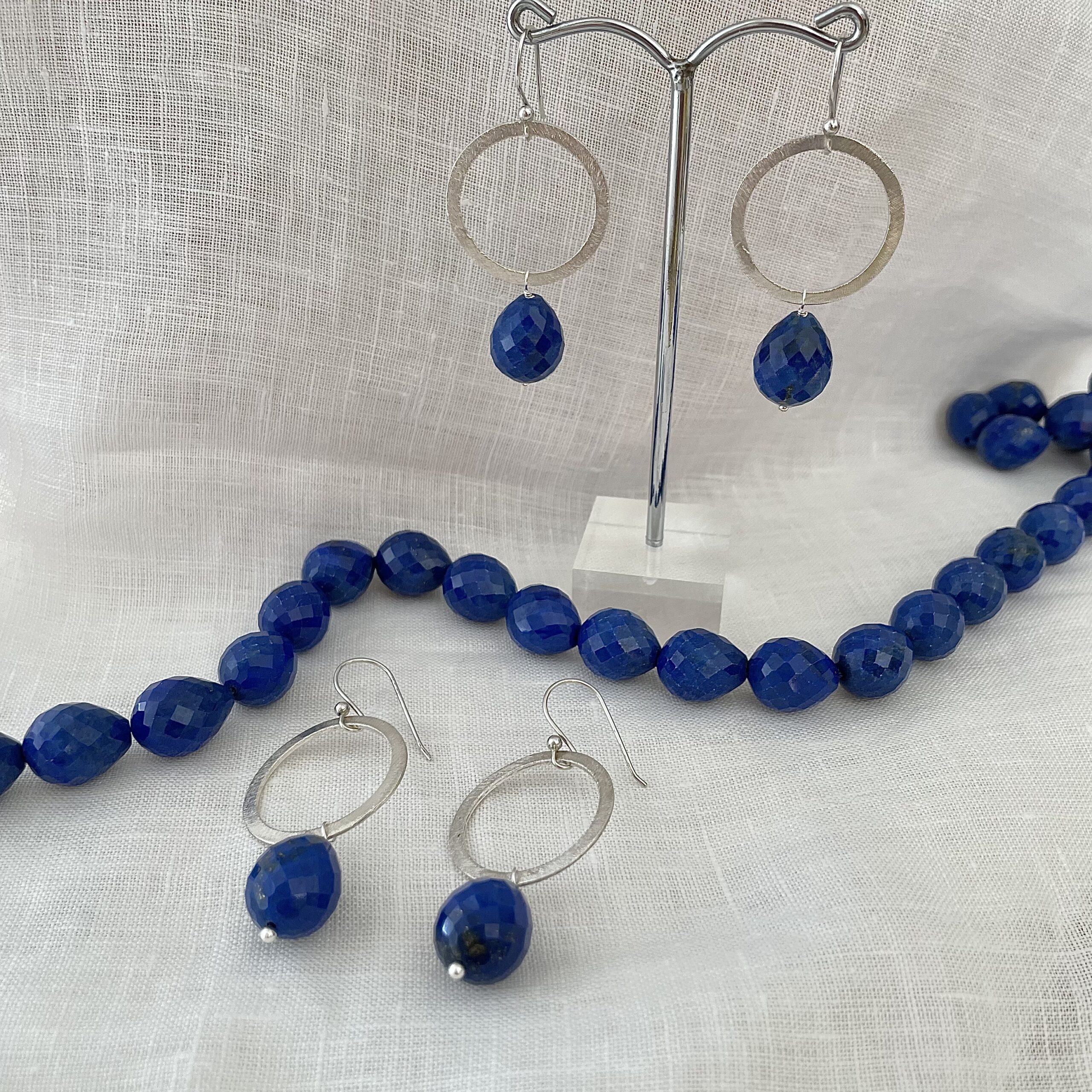 Lapis Lazuli statement hoop - Image 4