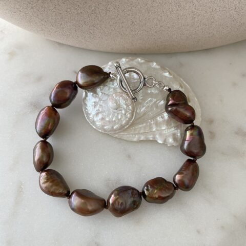 Baroque pearl bracelet - chocolate