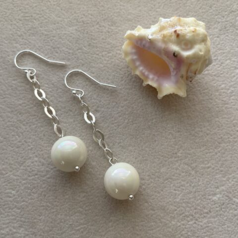 Shell pearl on chain